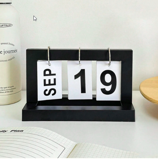 Minimalist Page-Turning Desk Calendar – Elegant Home & Office Décor, Perfect Gift for Inspired Living