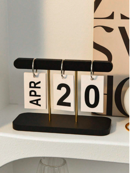 Minimalist Page-Turning Desk Calendar – Elegant Home & Office Décor, Perfect Gift for Inspired Living